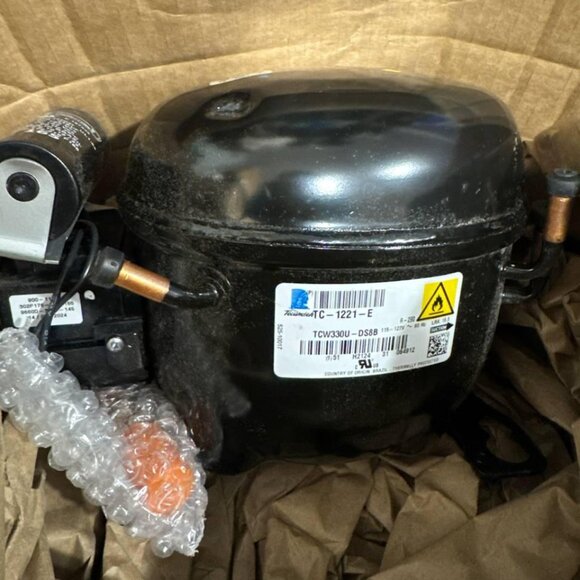 TCW330UDS8B TCW330U-DS8B  Compressor Brand NEW - Picture 1 of 3